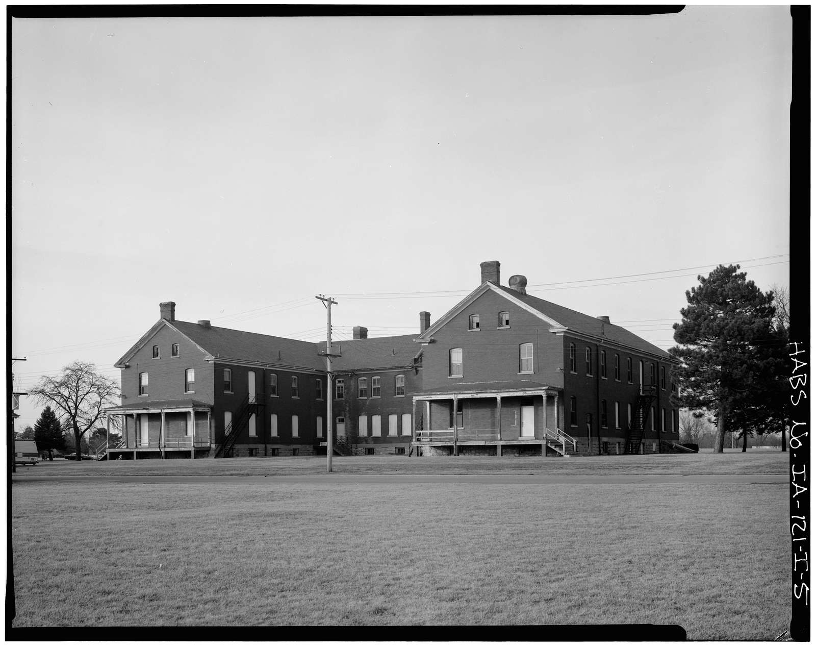 Fort Des Moines Historic Complex, Building Nos. 61-62, Des Moines, Polk County, IA