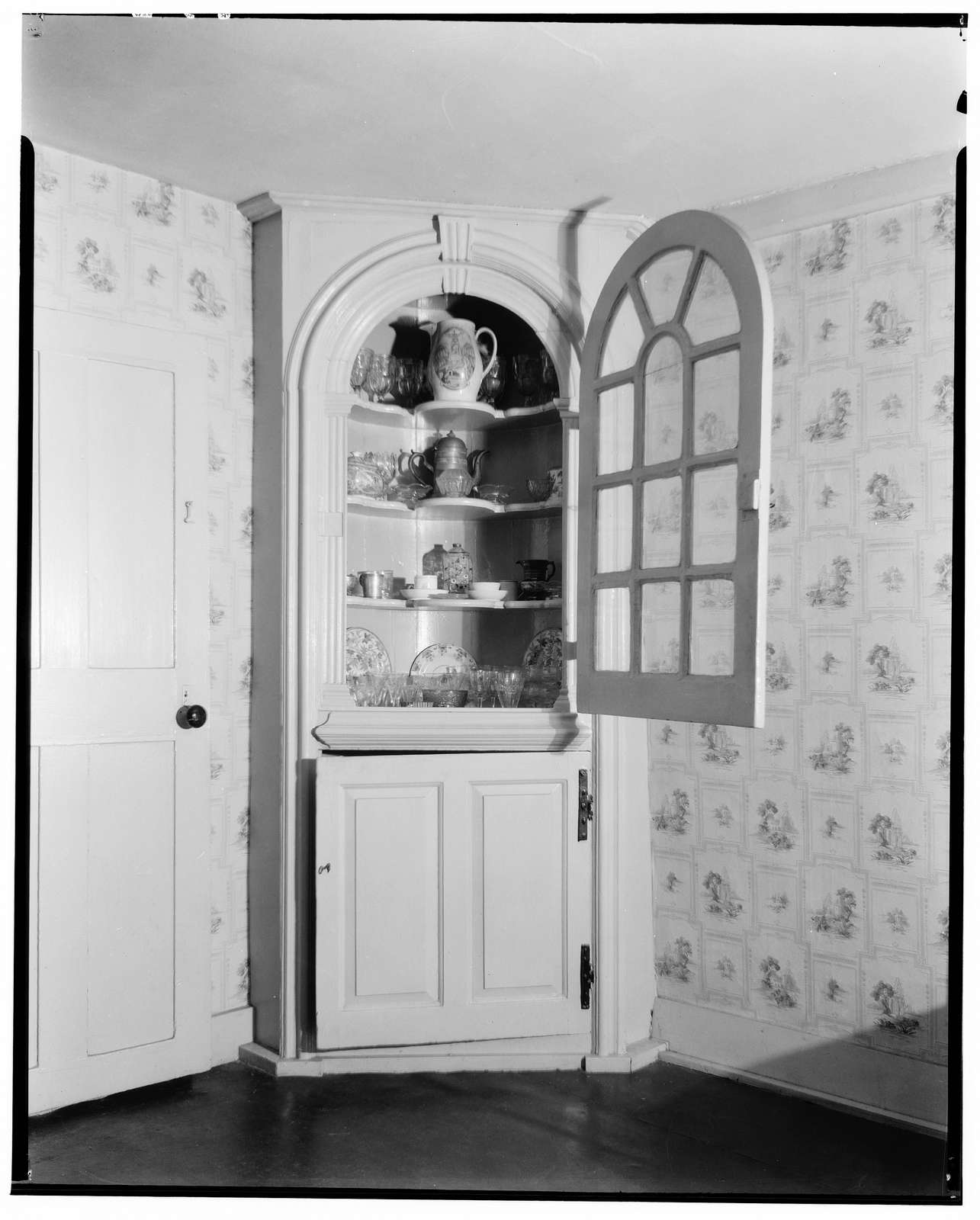 George Blanchard House, 18 Bradbury Avenue, Medford, Middlesex County, MA
