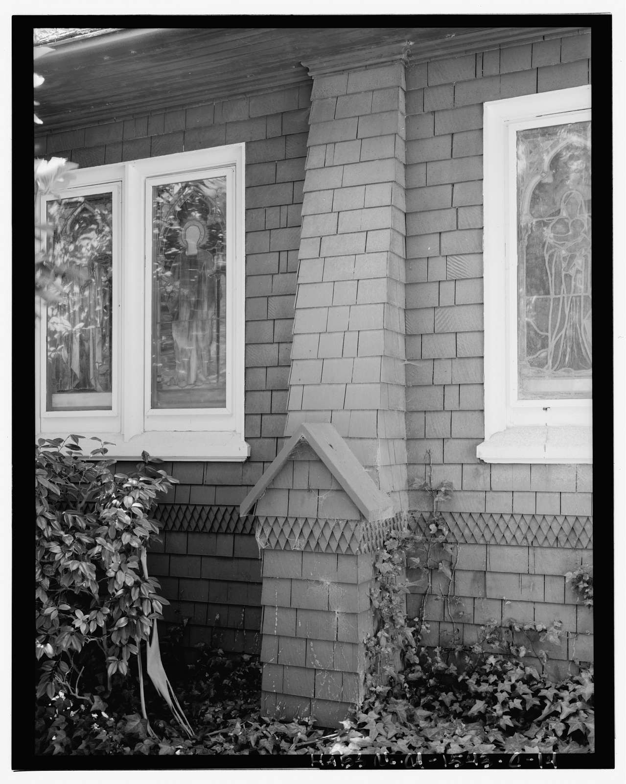 Mare Island Naval Shipyard, St. Peter's Chapel, Walnut Street & Cedar Parkway, Vallejo, Solano County, CA