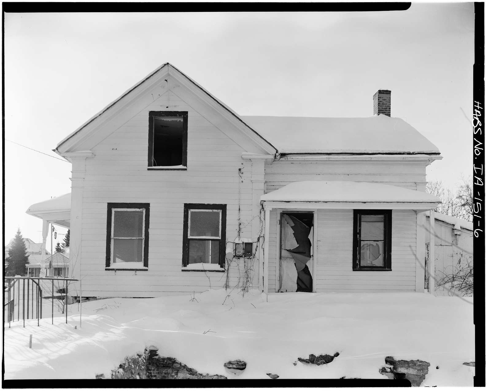 P. J. Almquist House, 16 Second Street Northwest, Waukon, Allamakee County, IA