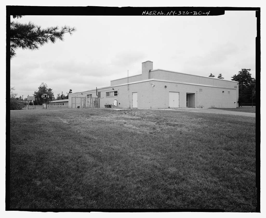 Plattsburgh Air Force Base, Elementary School, New York Road
