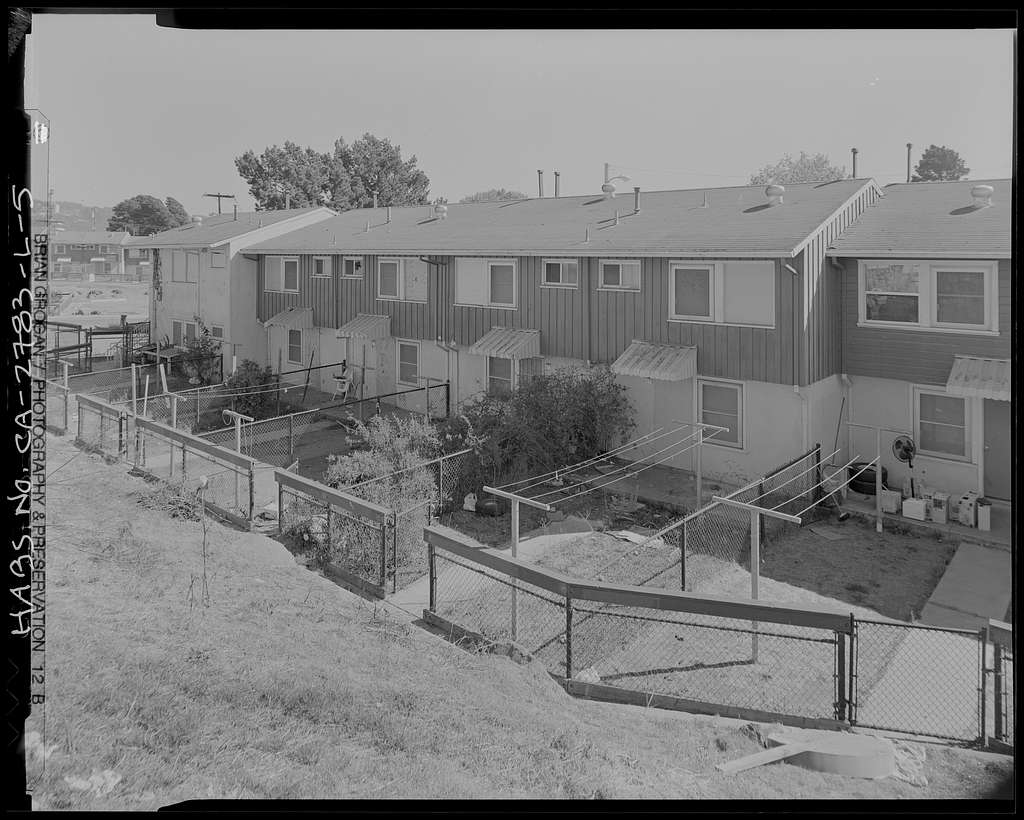 Easter Hill Village, Building No. 19, West side of South Twenty-Sixth Street, north of Hinkley Avenue, Richmond, Contra Costa County, CA