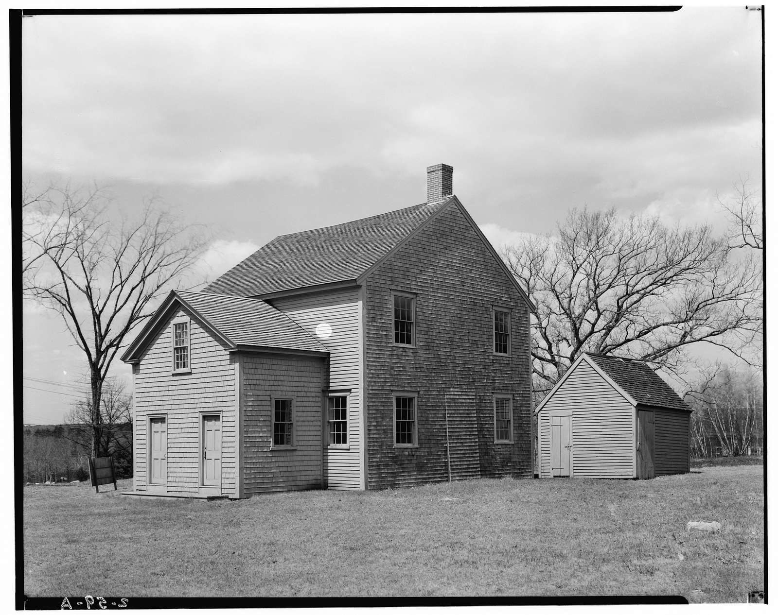 Society of Friends Meetinghouse, Schoosett Street (Routes 139 & 53), North Pembroke, Plymouth County, MA