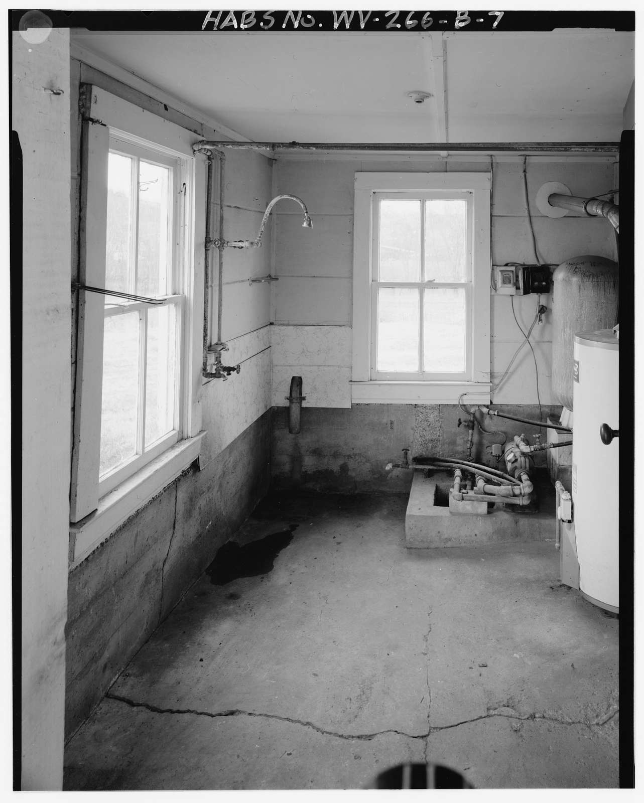 Abraham Cyrus Farmstead, Wash House, About 20 feet south-southwest of farmhouse at 3271 Cyrus Road (County Road 1/6), Cyrus, Wayne County, WV