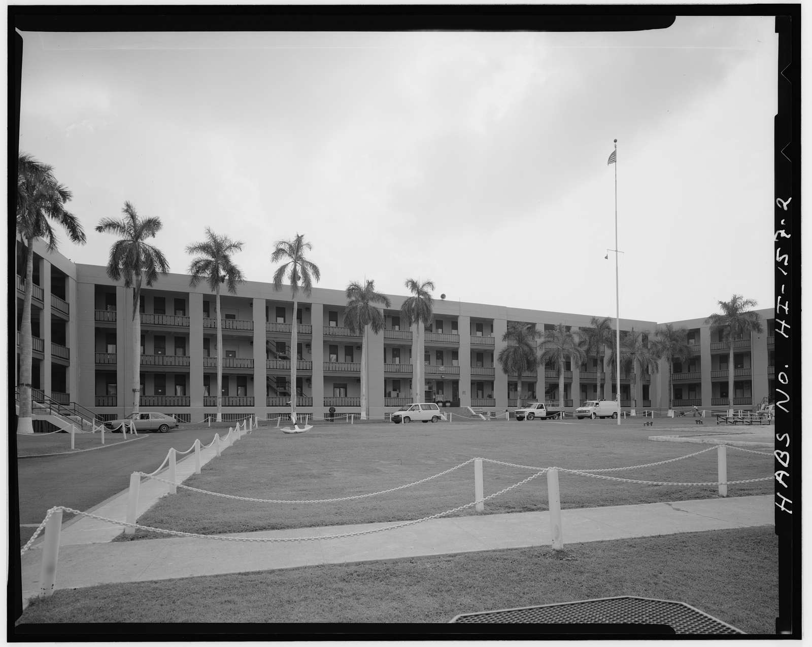 U.S. Naval Base, Pearl Harbor, Bachelor Enlisted Quarters, Cromwell Circle, Pearl City, Honolulu County, HI