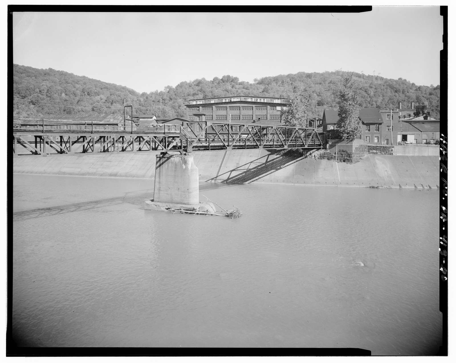 Johnstown Local Flood Protection Project, Beginning on Conemaugh River approx 3.8 miles downstream from confluence of Little Conemaugh & Stony Creek Rivers at Johnstown, Johnstown, Cambria County, PA