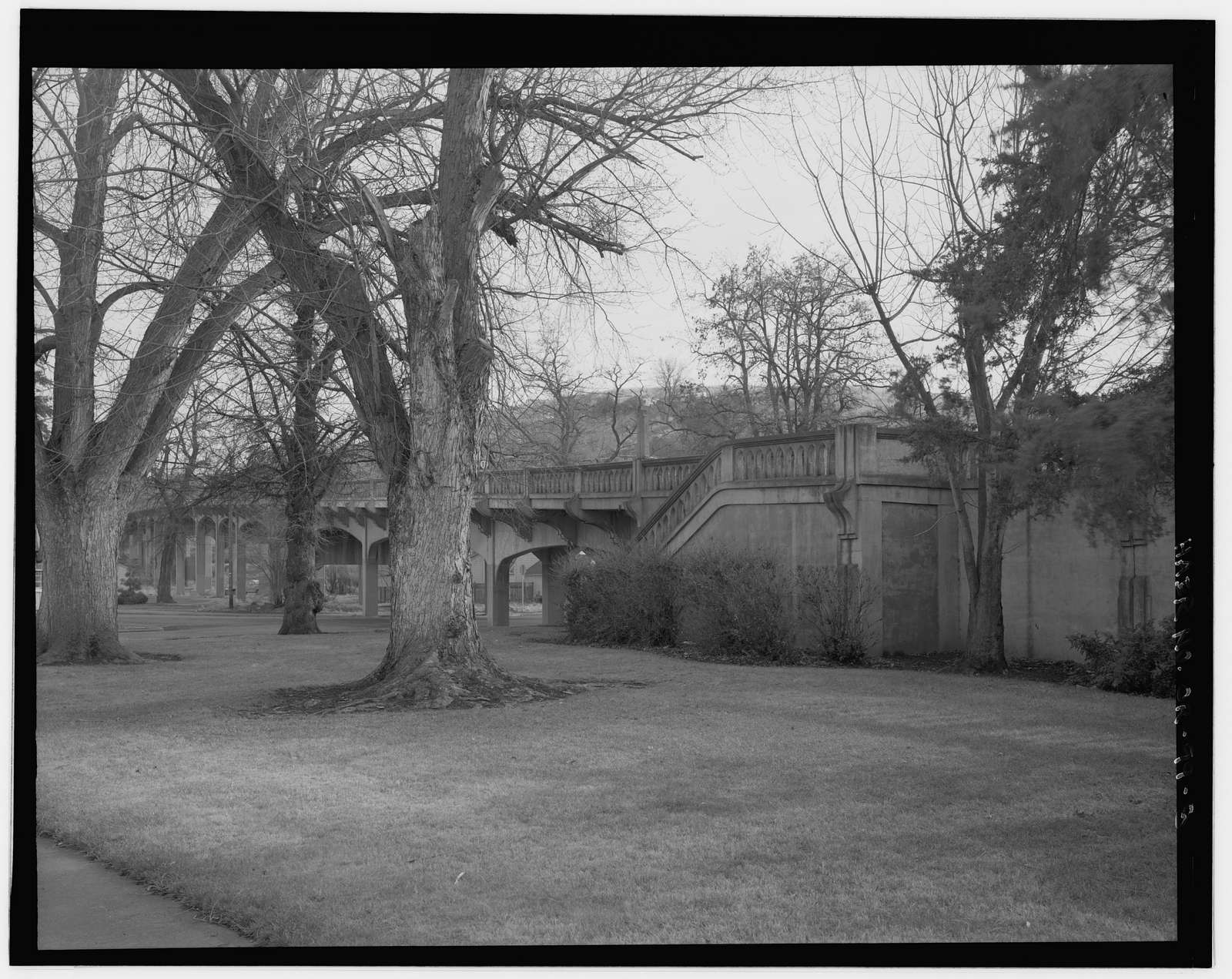 East Pendleton Overcrossing, Southeast Court Avenue between Southeast Tenth & Southeast Fifteenth Streets, Pendleton Highway (U.S. Route 30), Pendleton, Umatilla County, OR